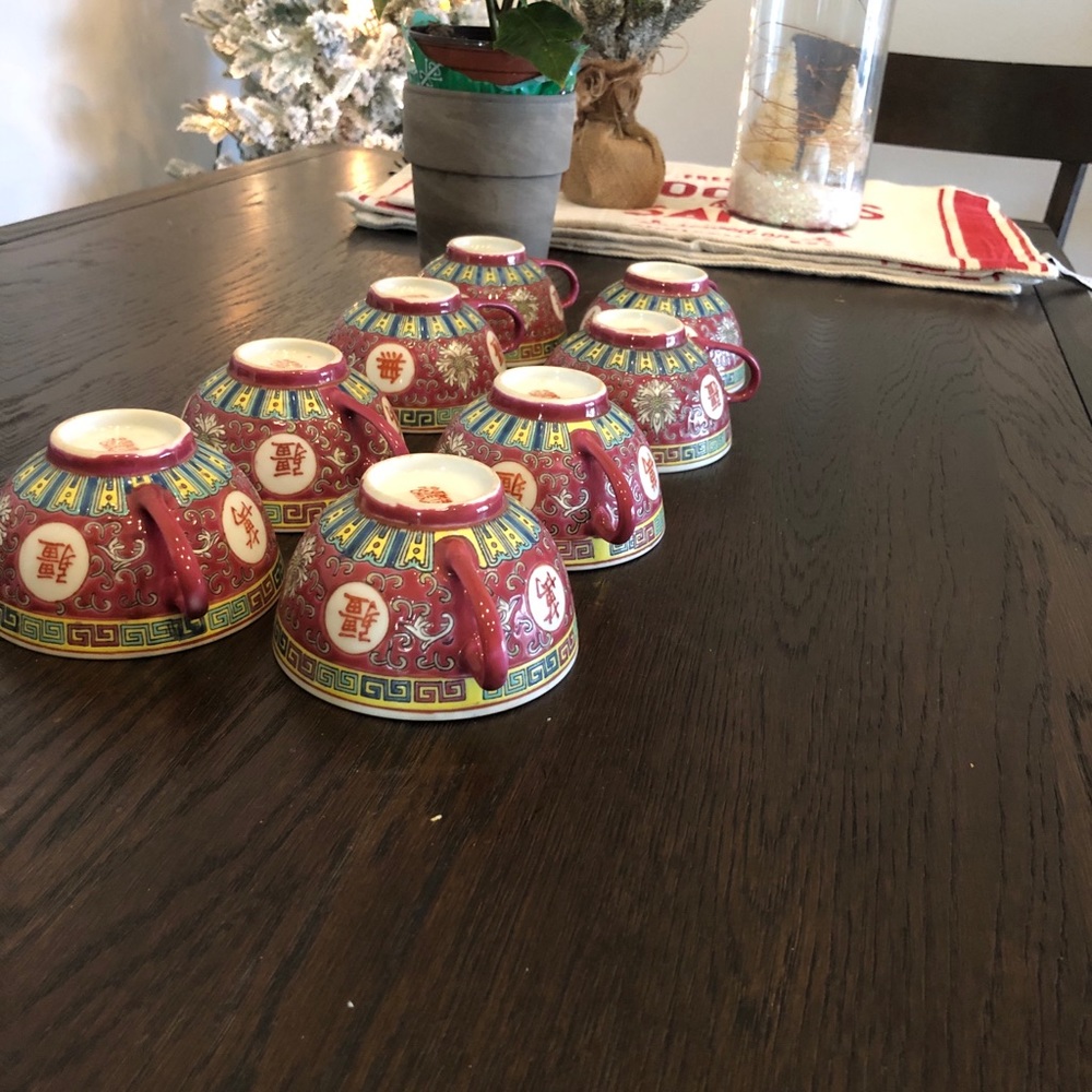 Vintage Chinese medallion cupd